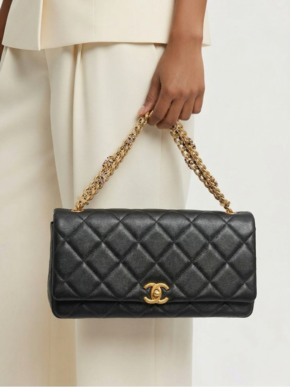 CHANEL Black Quilted Lambskin Shoulder Bag with Gold Chain
